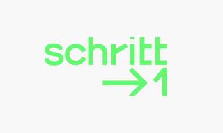 Grüner Schriftzug als Logo von Schritt 1, einem Angebot für Jugendliche und junge Erwachsene im Berner Generationenhaus.
